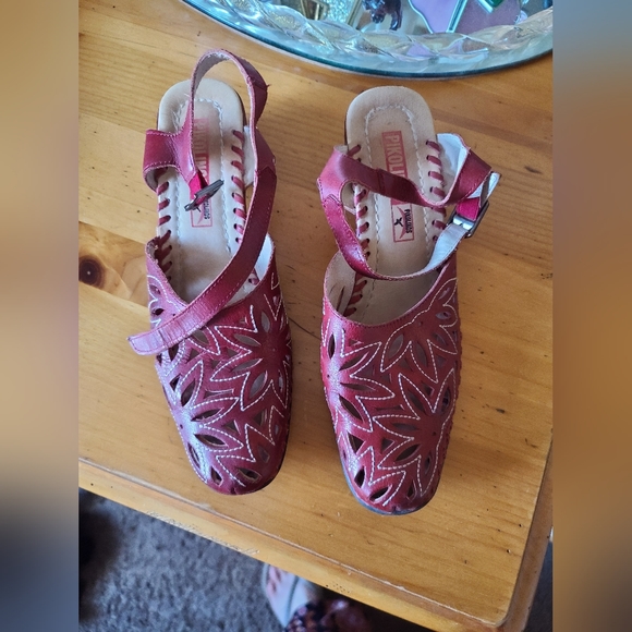 Sandals - Picture 5 of 7